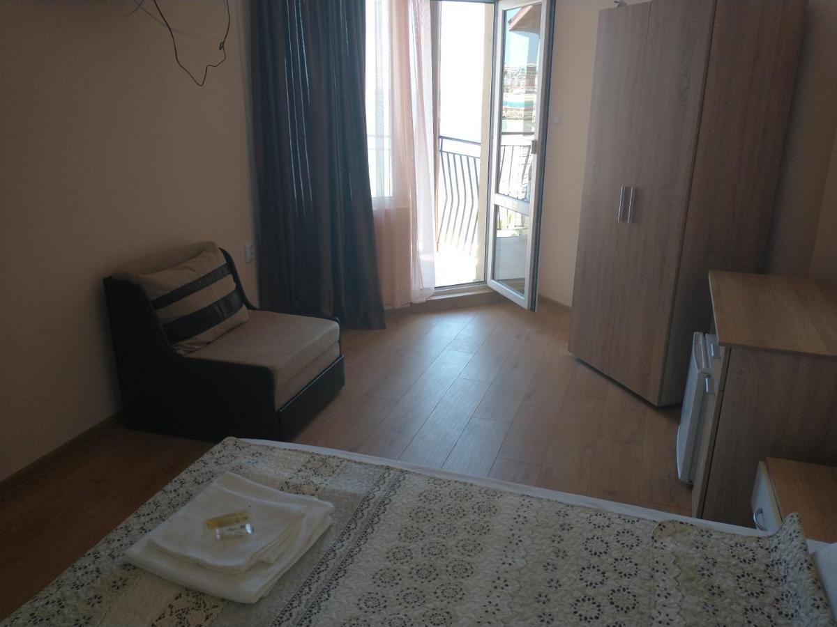 Aura Family Hotel Ravda Bagian luar foto