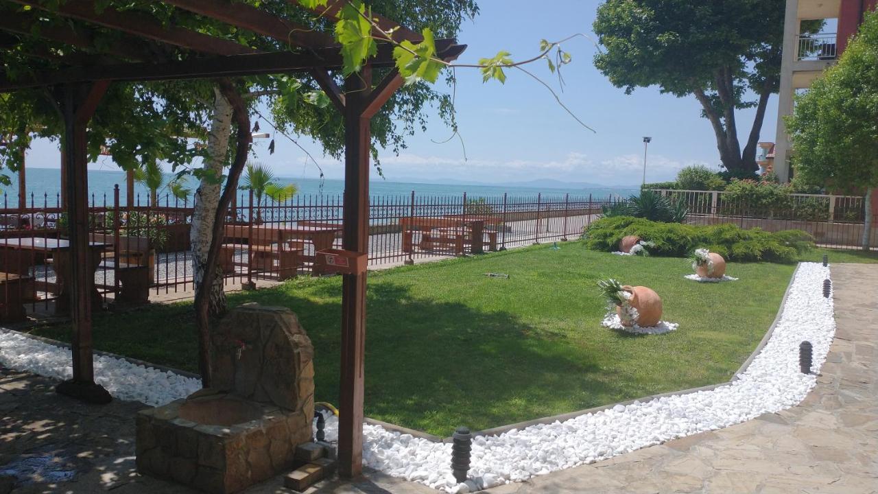 Aura Family Hotel Ravda Bagian luar foto