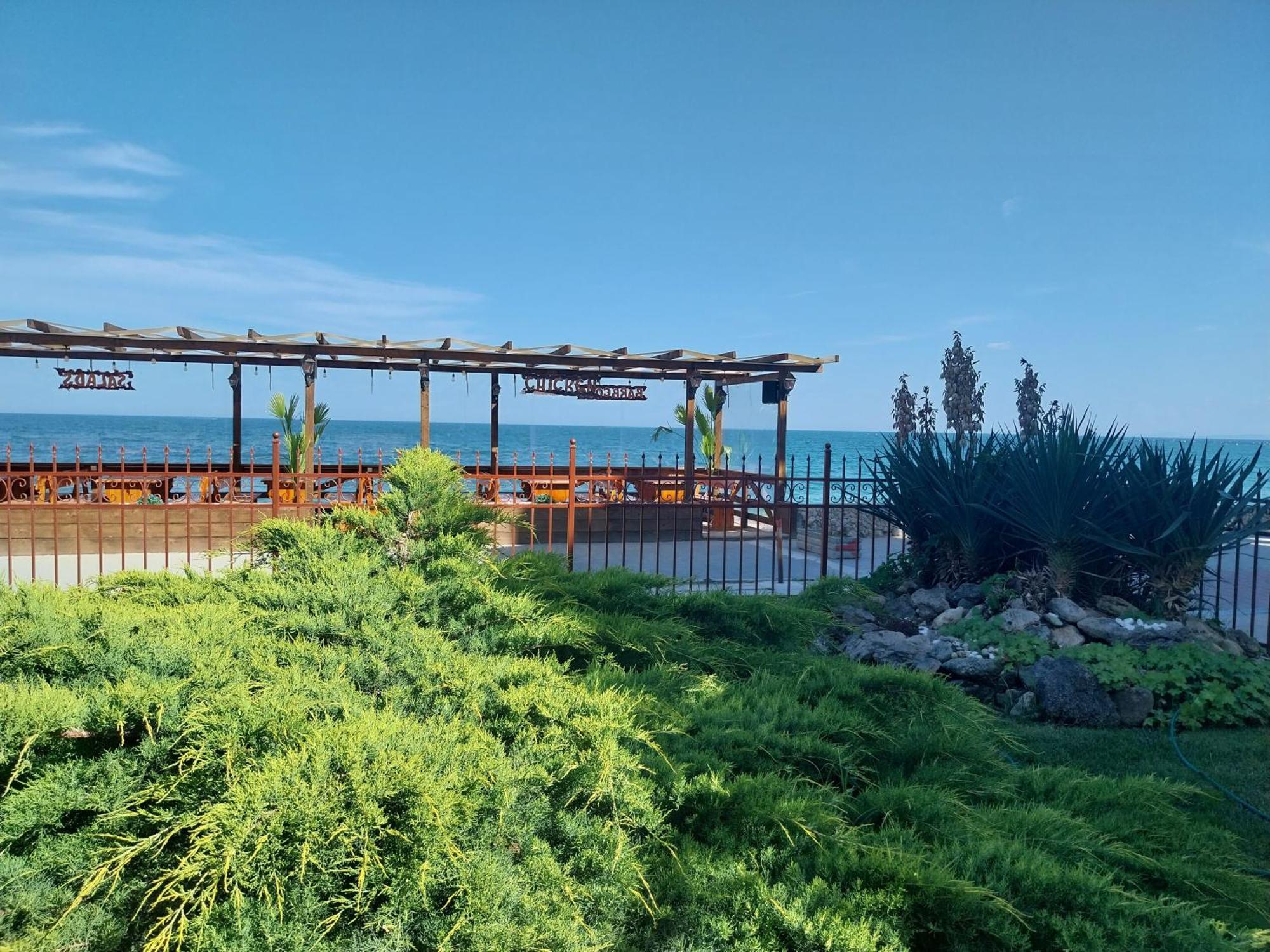 Aura Family Hotel Ravda Bagian luar foto